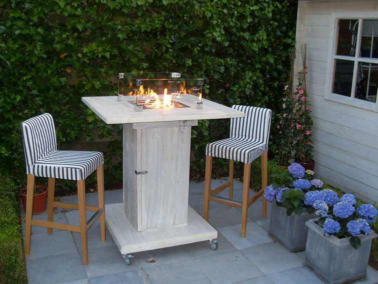 Feuertisch - Holz - Stehtisch mit Gaskamin -Terras & Co